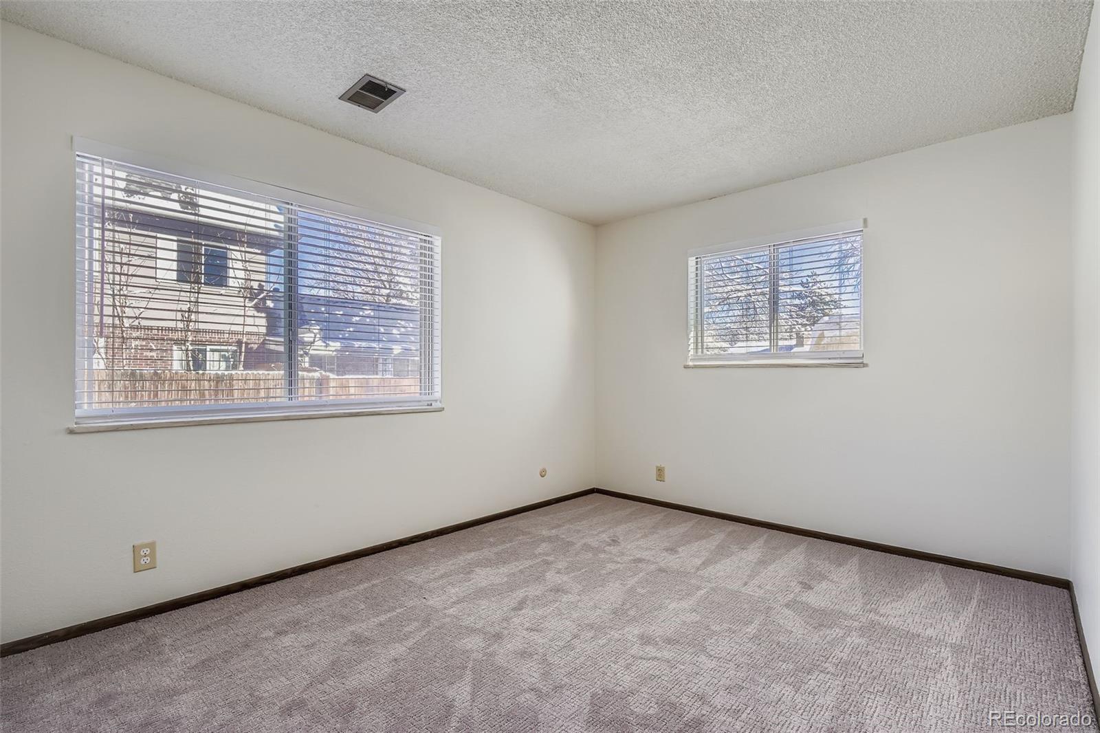 9859 Croke Drive Denver CO 80260