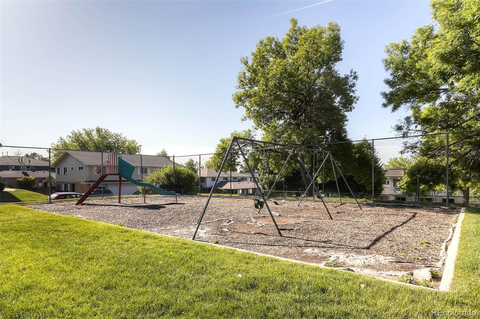 9859 Croke Drive Denver CO 80260