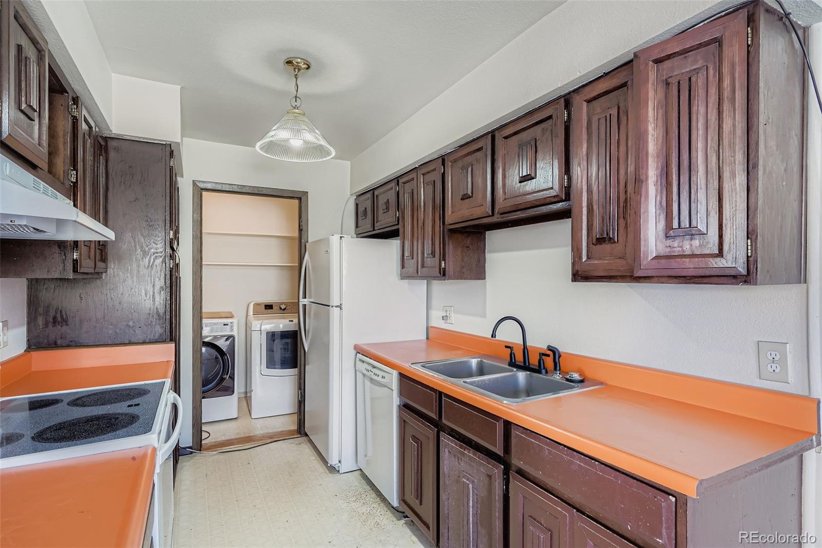 9859 Croke Drive Denver CO 80260