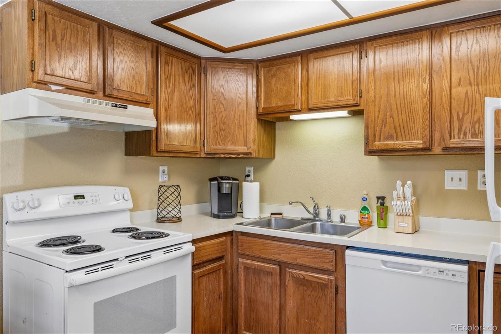 1370 Estes Street Lakewood CO 80215
