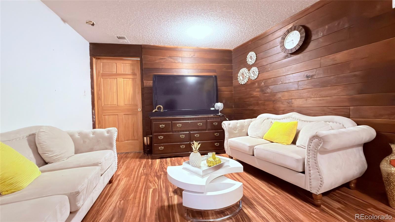 1915 S Oakland Way Aurora CO 80014