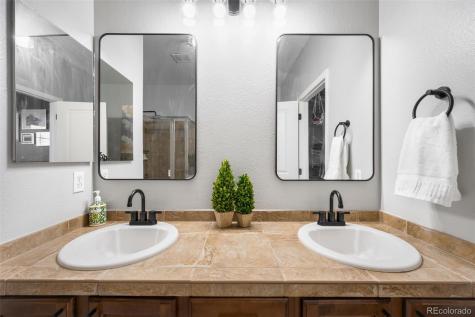 24573 E Hoover Place Aurora CO 80016