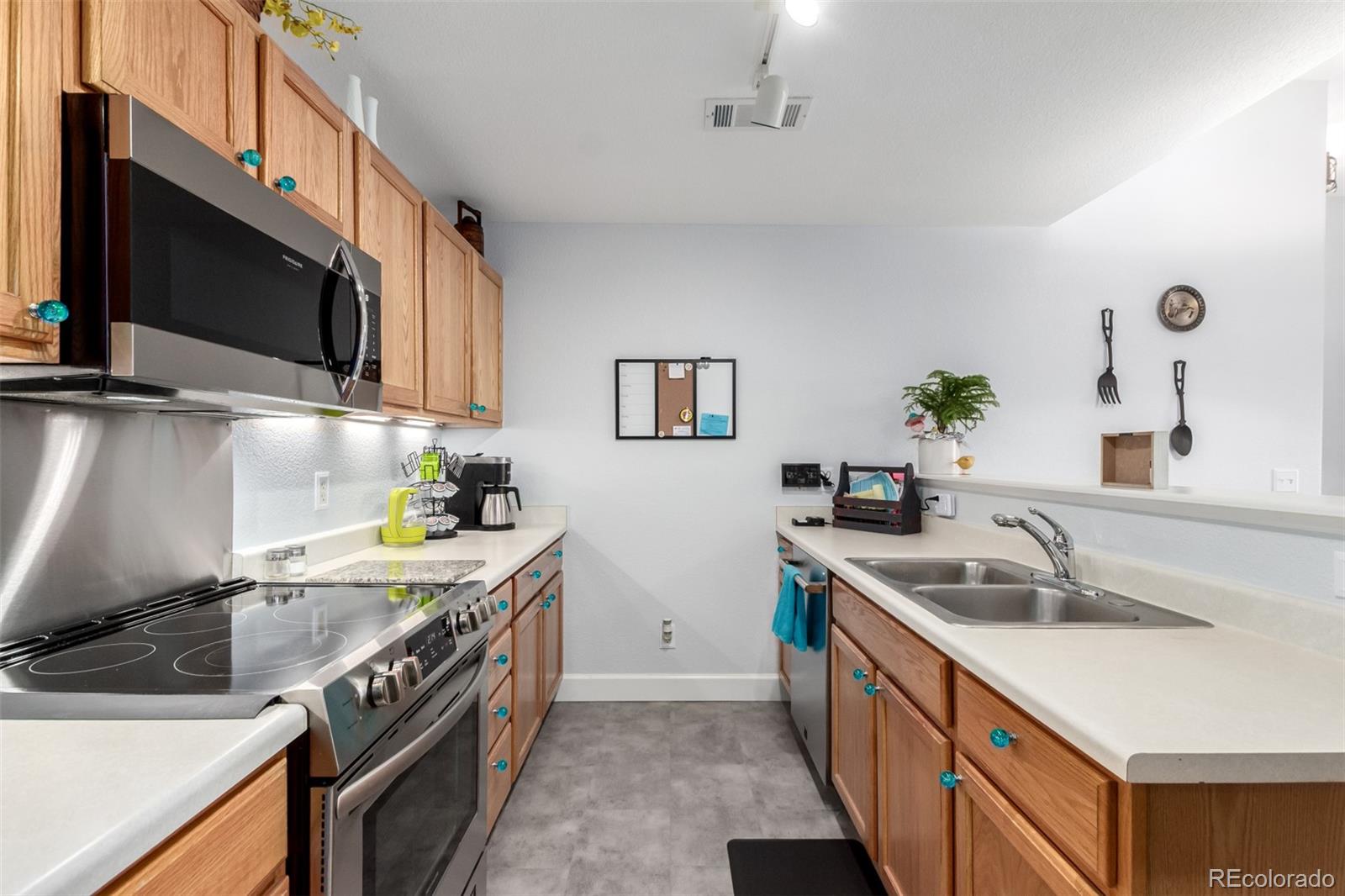 4211 S Blackhawk Circle Aurora CO 80014