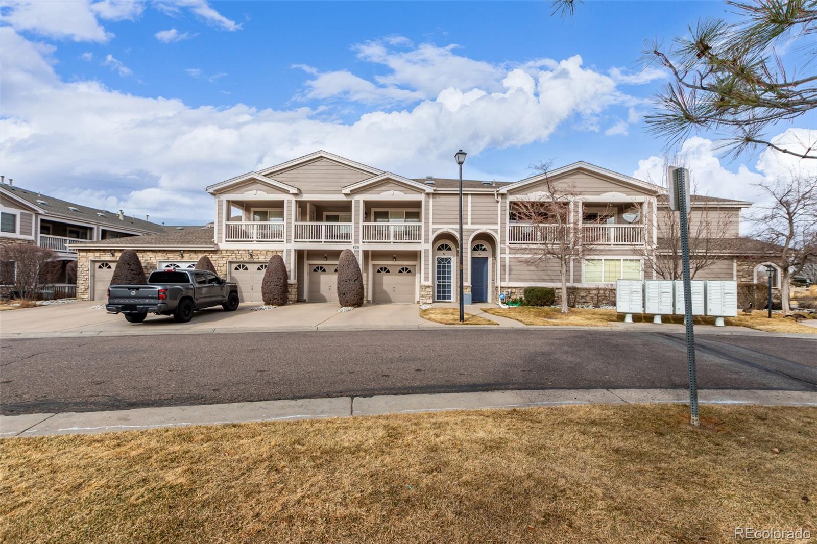 4211 S Blackhawk Circle Aurora CO 80014