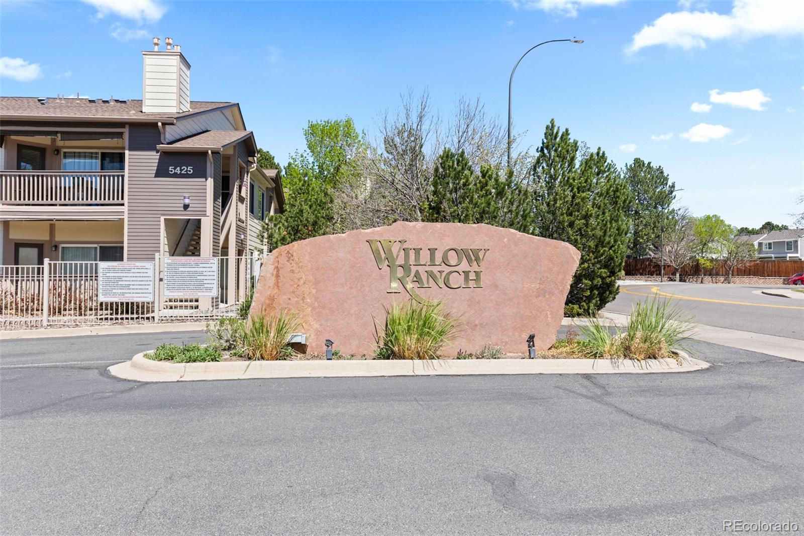 5443 S Dover Street Denver CO 80123