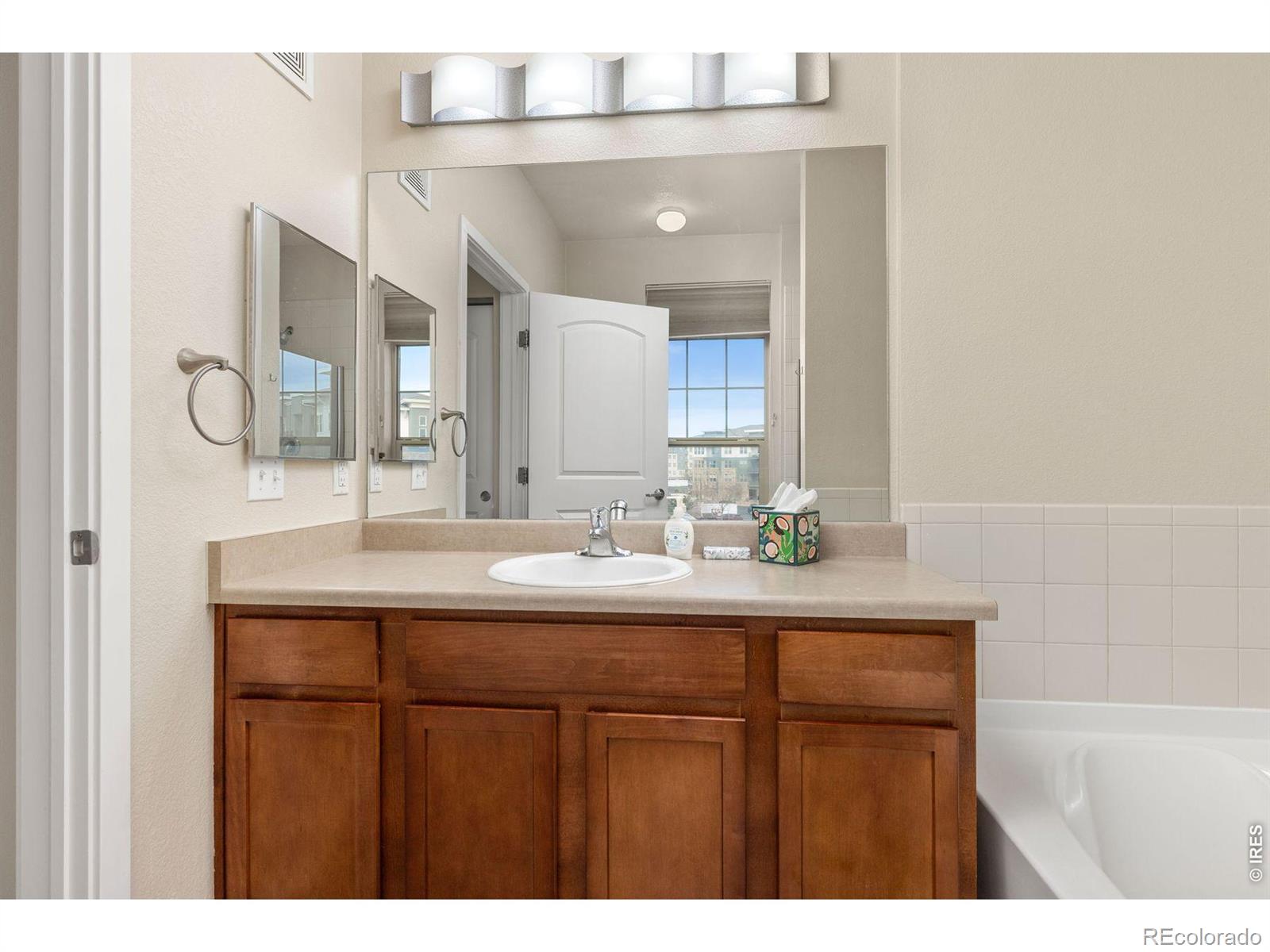 13456 Via Varra Broomfield CO 80020
