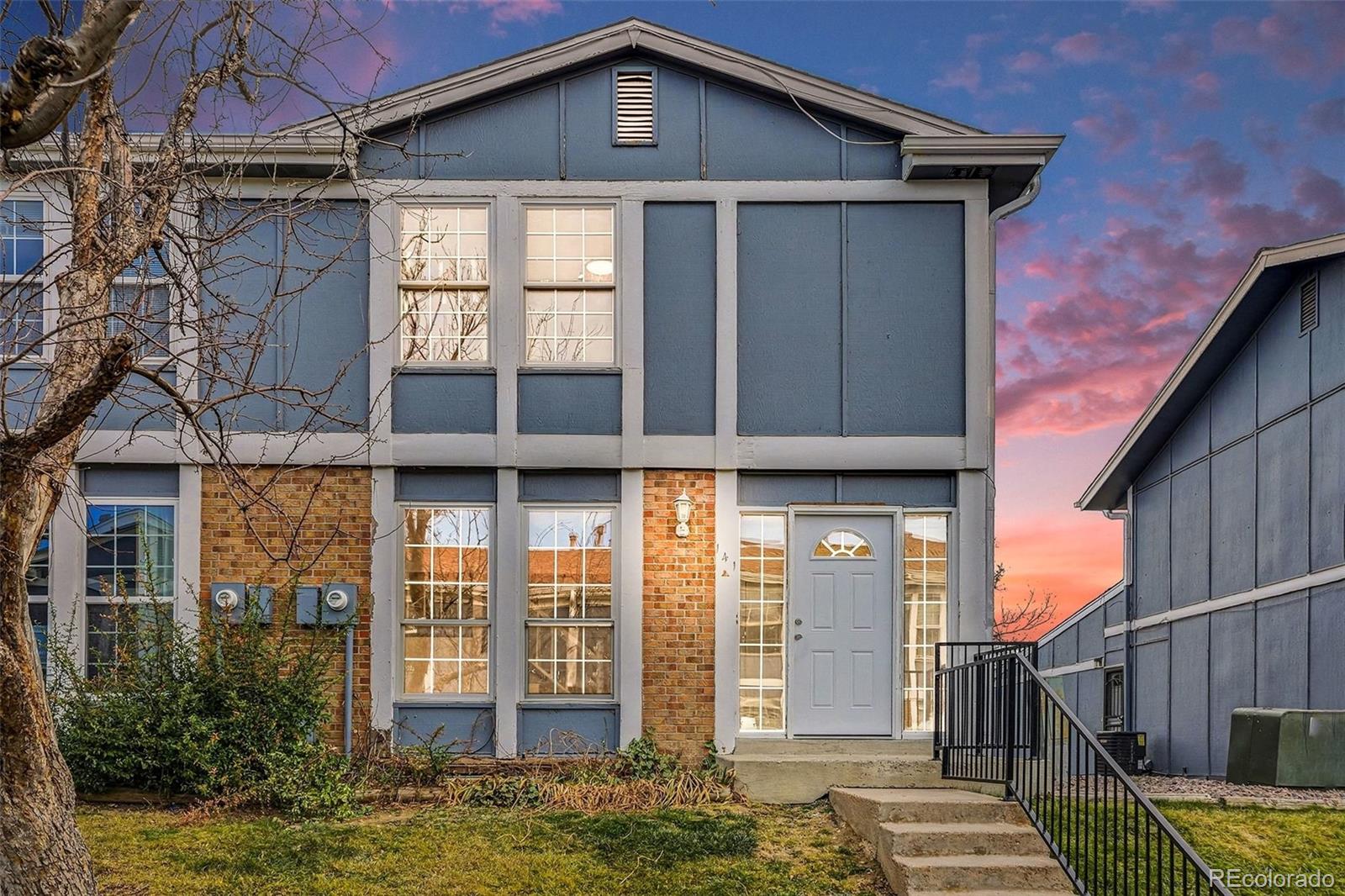 141 Oakland Court Aurora CO 80011