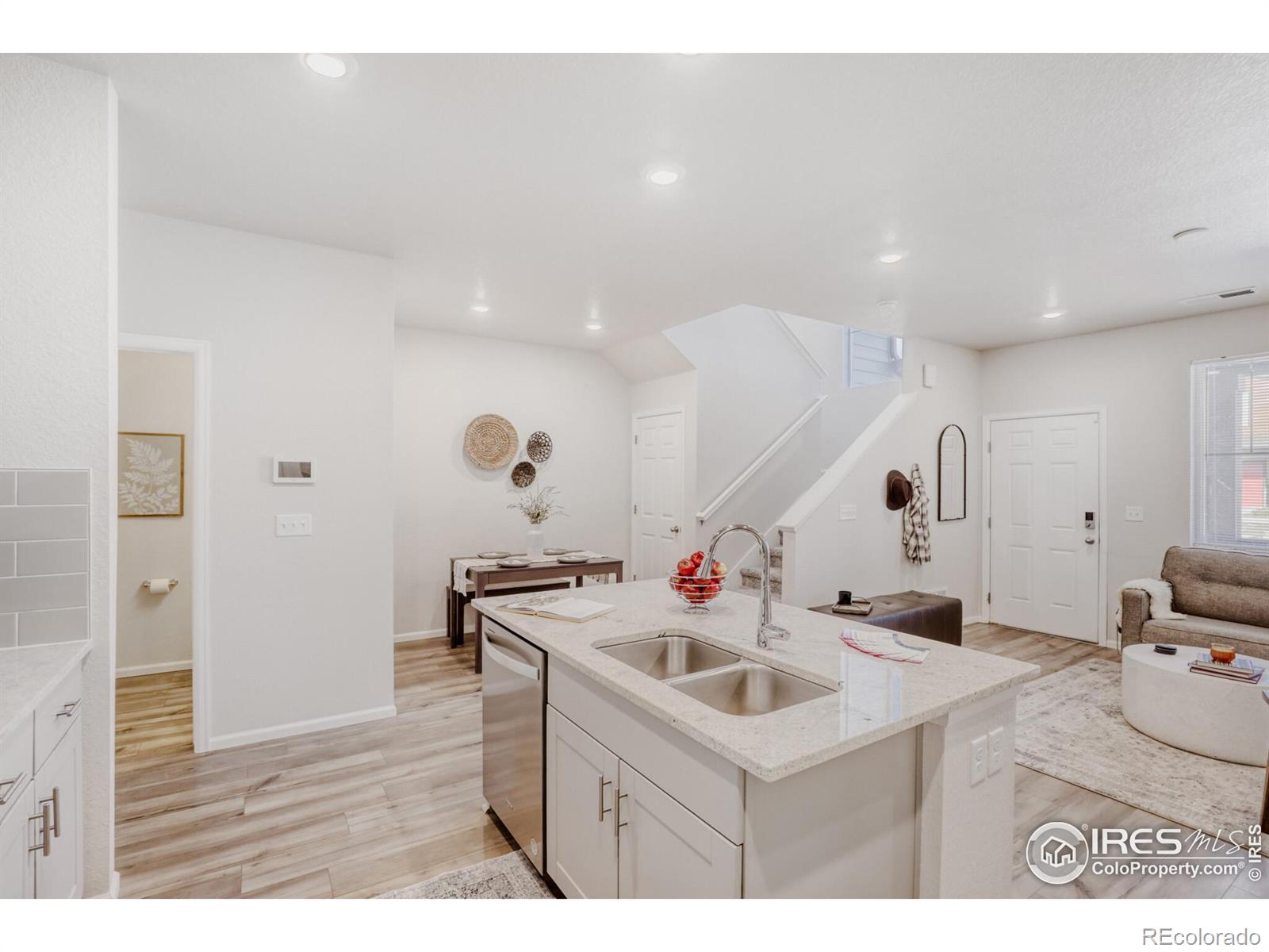 6089 N Liverpool Street Aurora CO 80019