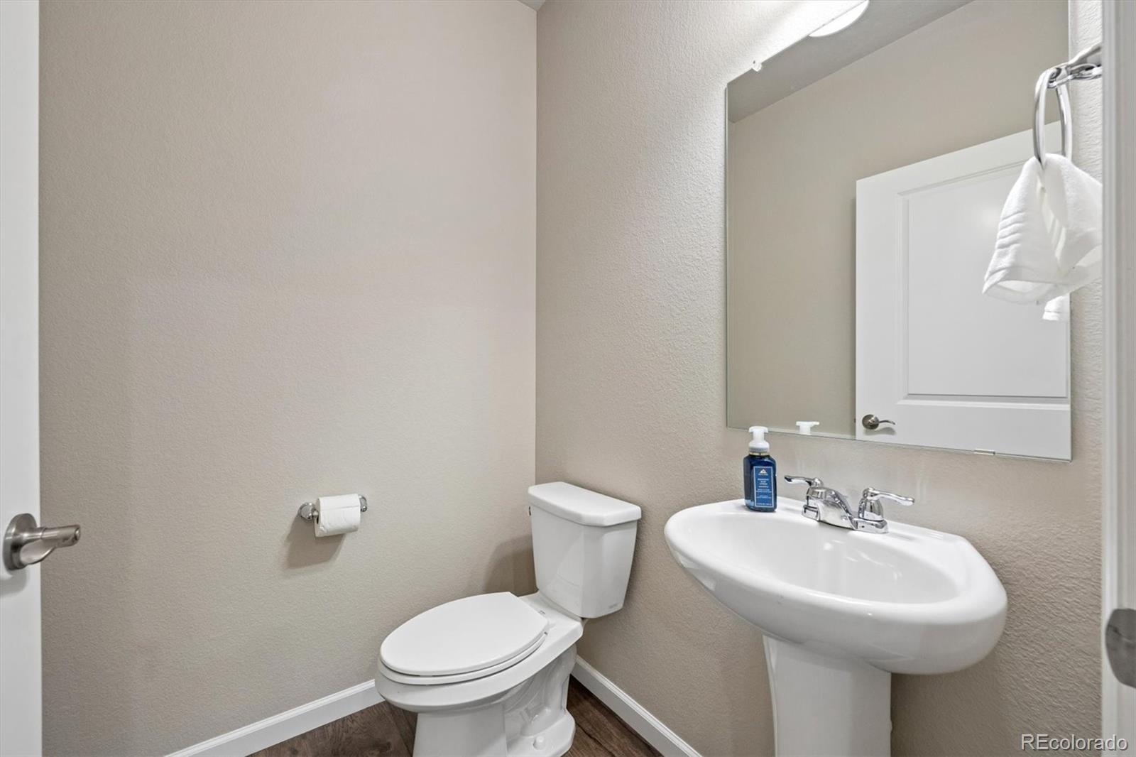 522 E Dry Creek Place Littleton CO 80122