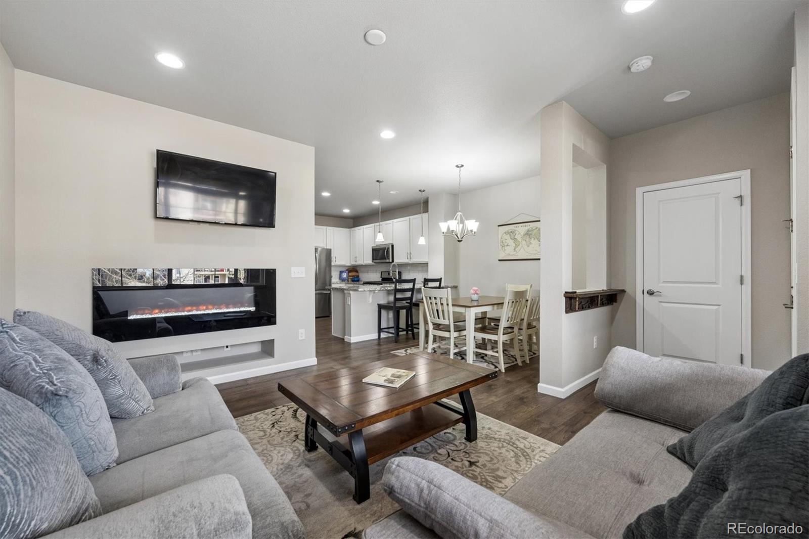 522 E Dry Creek Place Littleton CO 80122