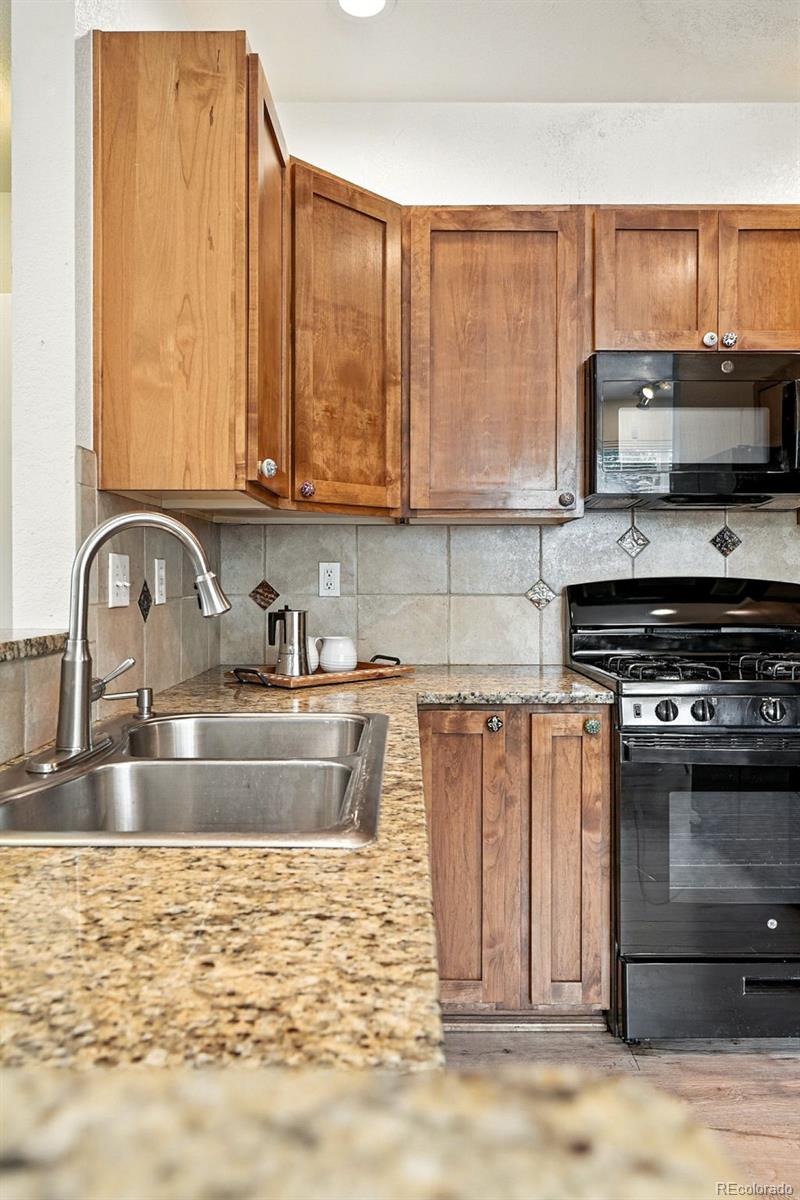 1275 Hummingbird Circle Longmont CO 80501