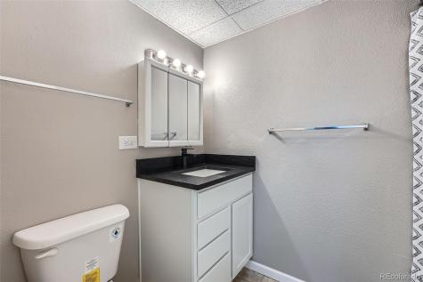 2231 S Vaughn Way Aurora CO 80014