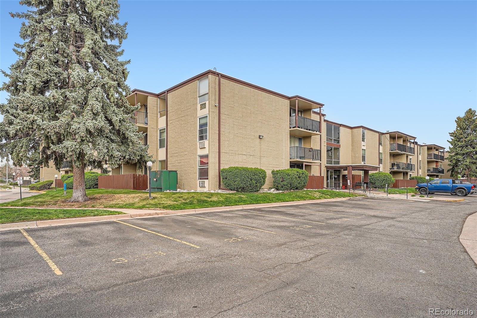 2231 S Vaughn Way Aurora CO 80014