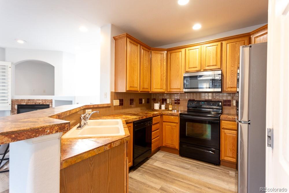 141 Granby Way Aurora CO 80011