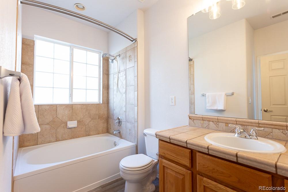 141 Granby Way Aurora CO 80011