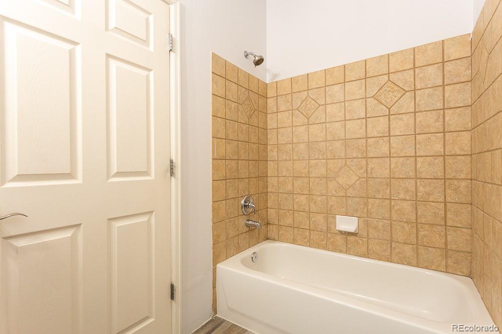 141 Granby Way Aurora CO 80011