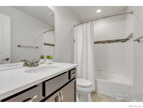 709 Robert Street Longmont CO 80503