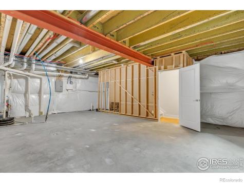 709 Robert Street Longmont CO 80503