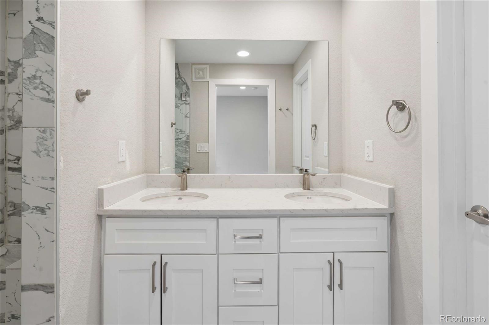 1935 Eaton Street Lakewood CO 80214