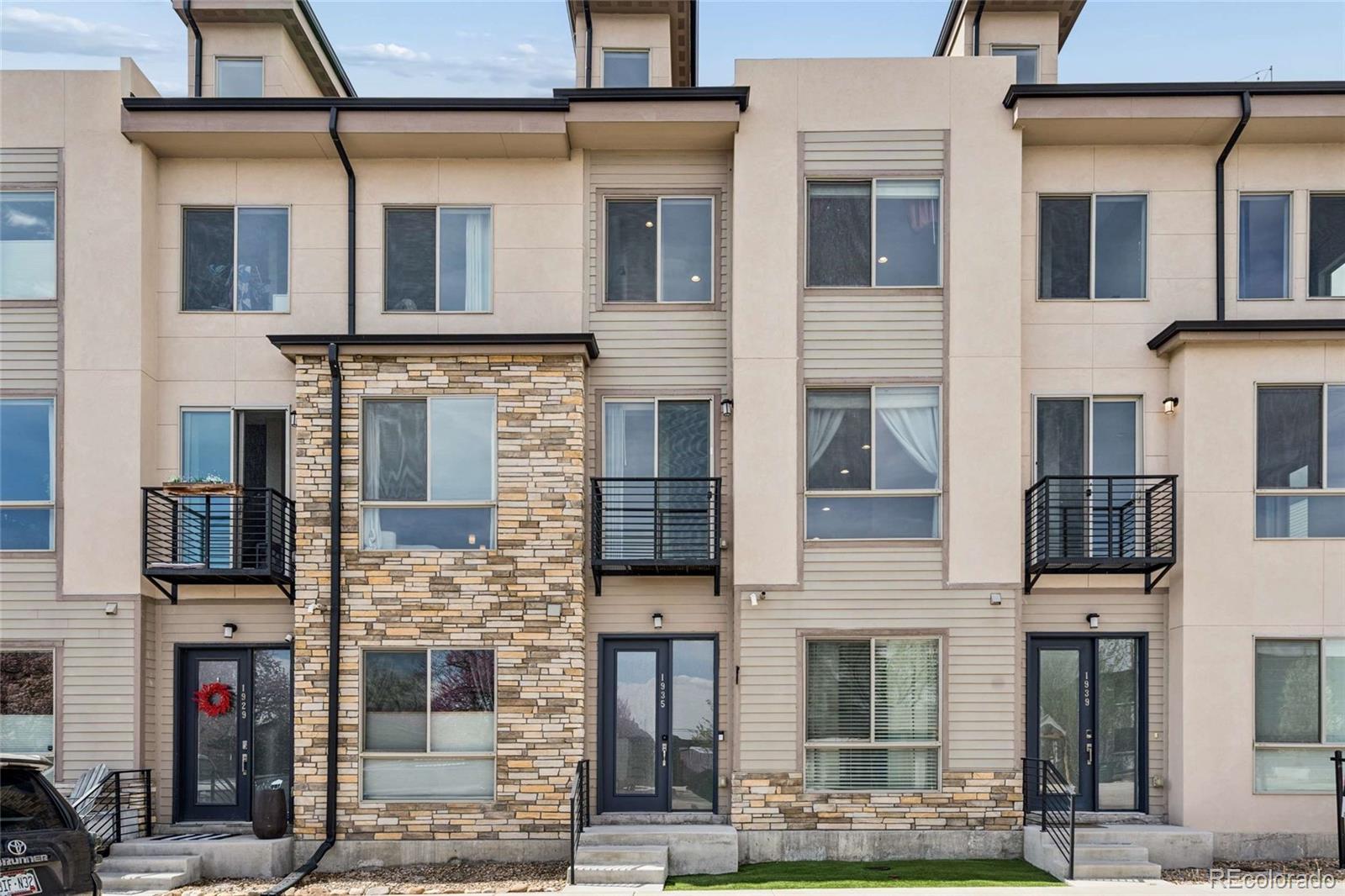 1935 Eaton Street Lakewood CO 80214