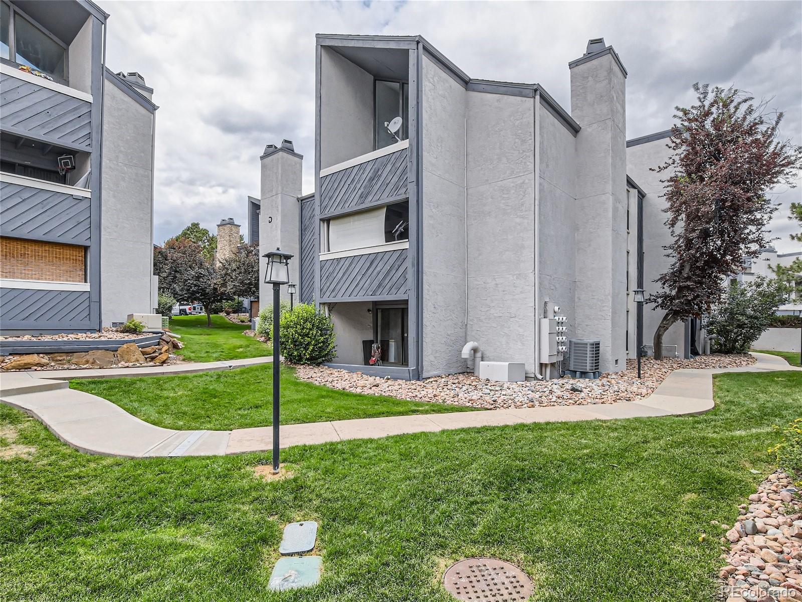 9837 E Peakview Avenue Englewood CO 80111