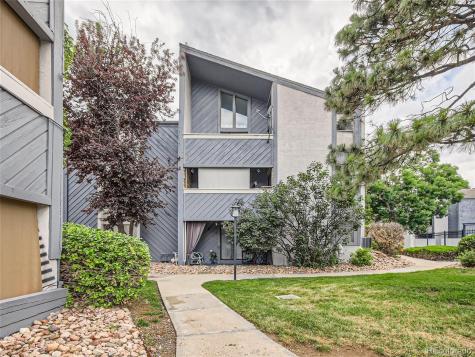 9837 E Peakview Avenue Englewood CO 80111