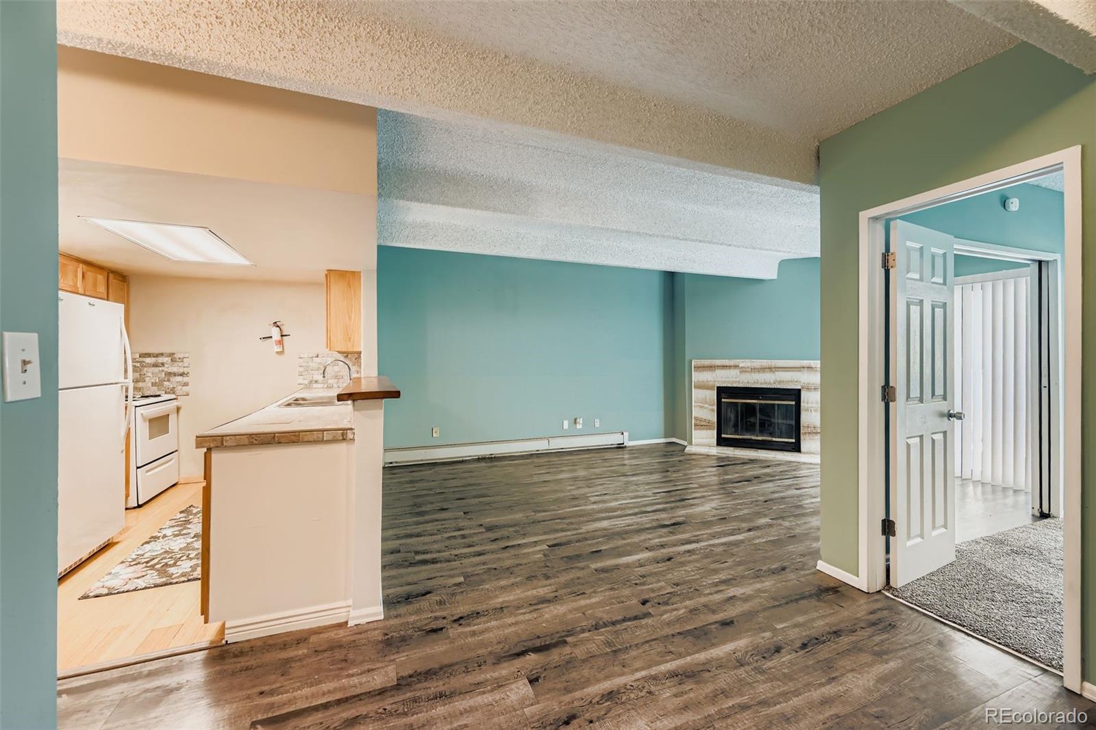1011 S Ironton Street Aurora CO 80012