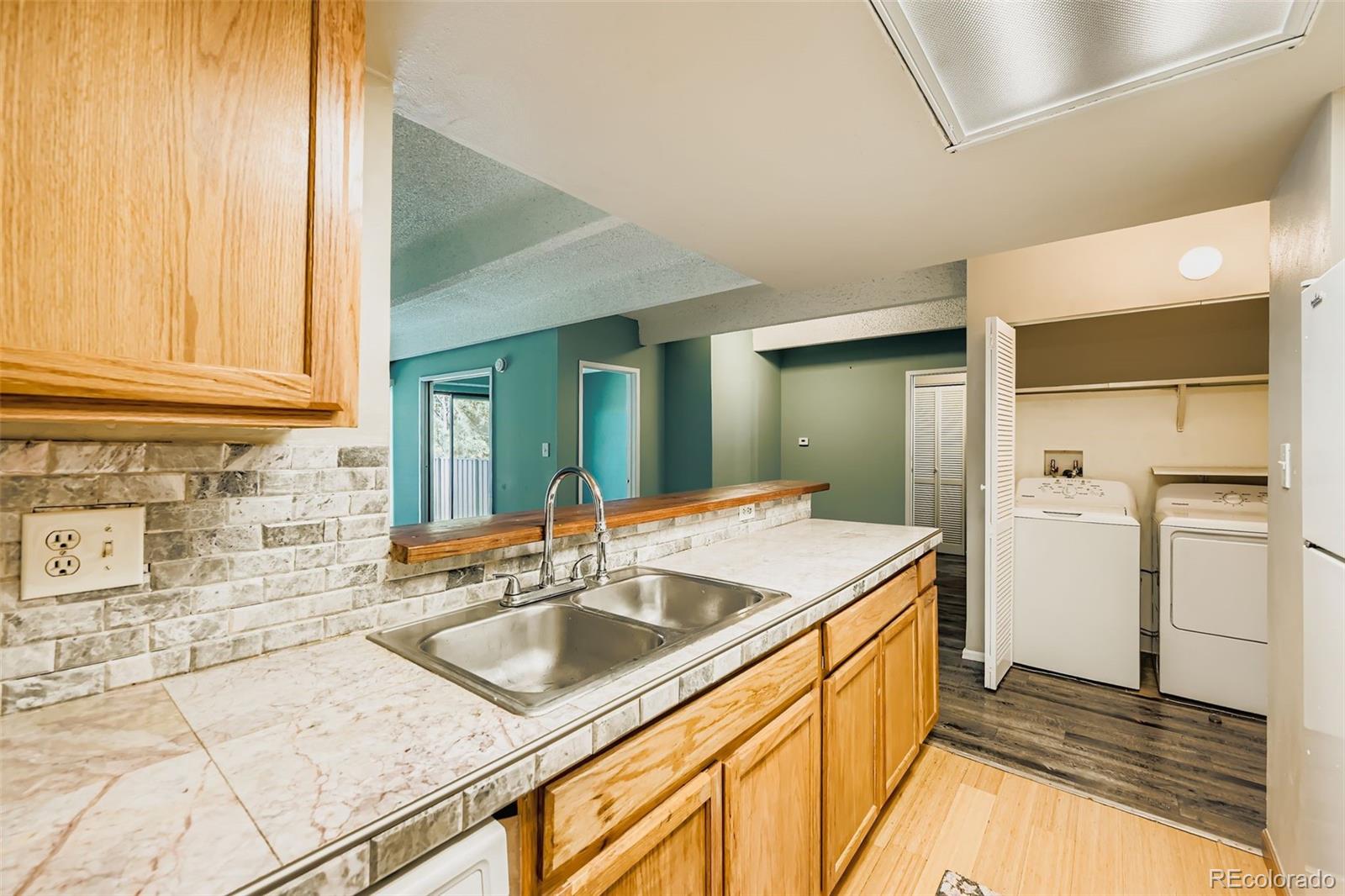 1011 S Ironton Street Aurora CO 80012