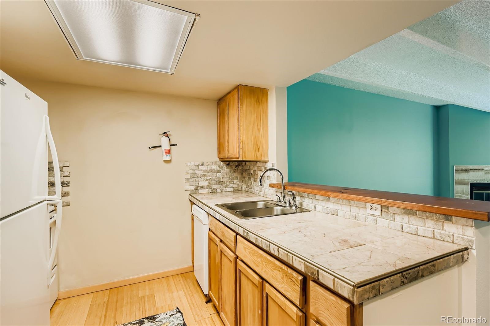 1011 S Ironton Street Aurora CO 80012