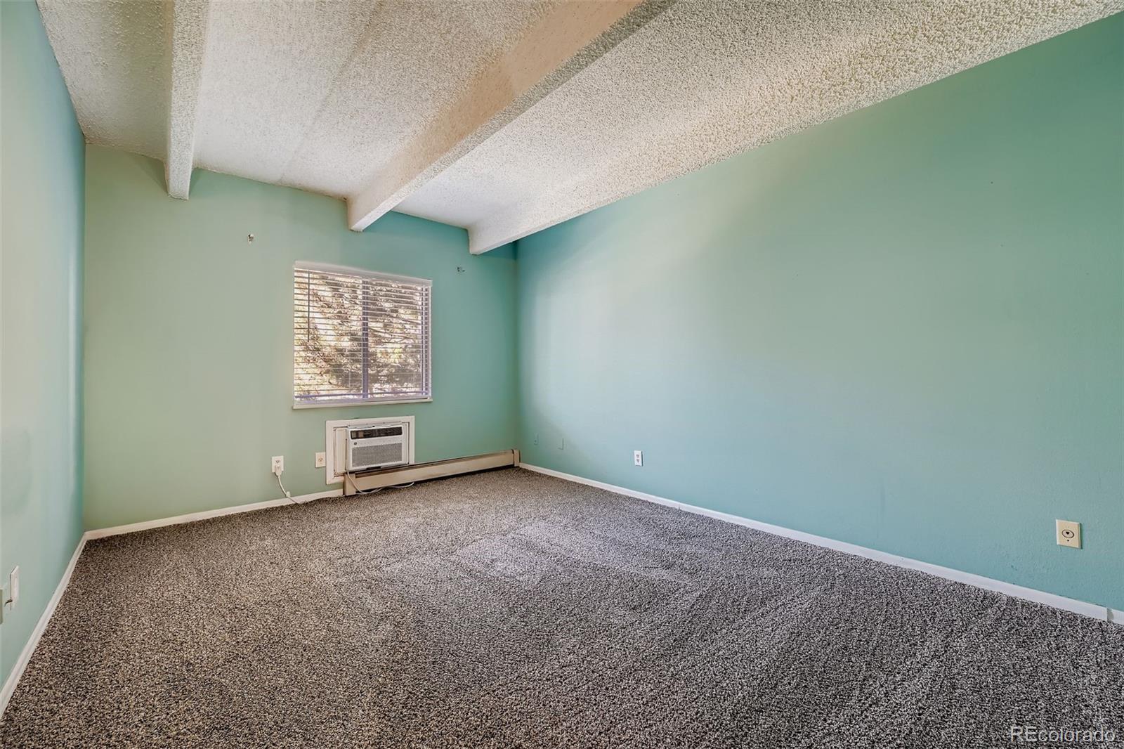 1011 S Ironton Street Aurora CO 80012