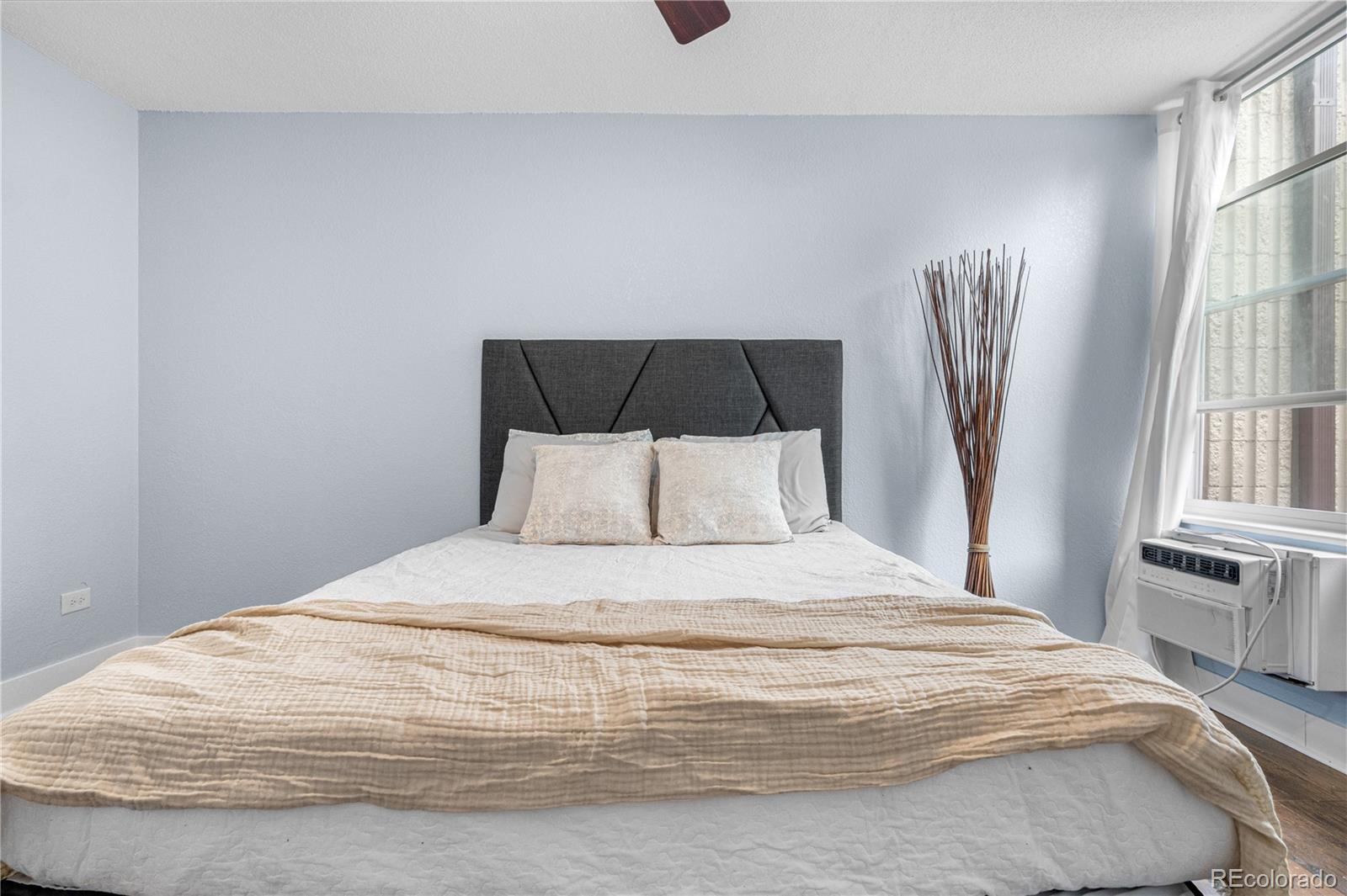 2281 S Vaughn Way Aurora CO 80014