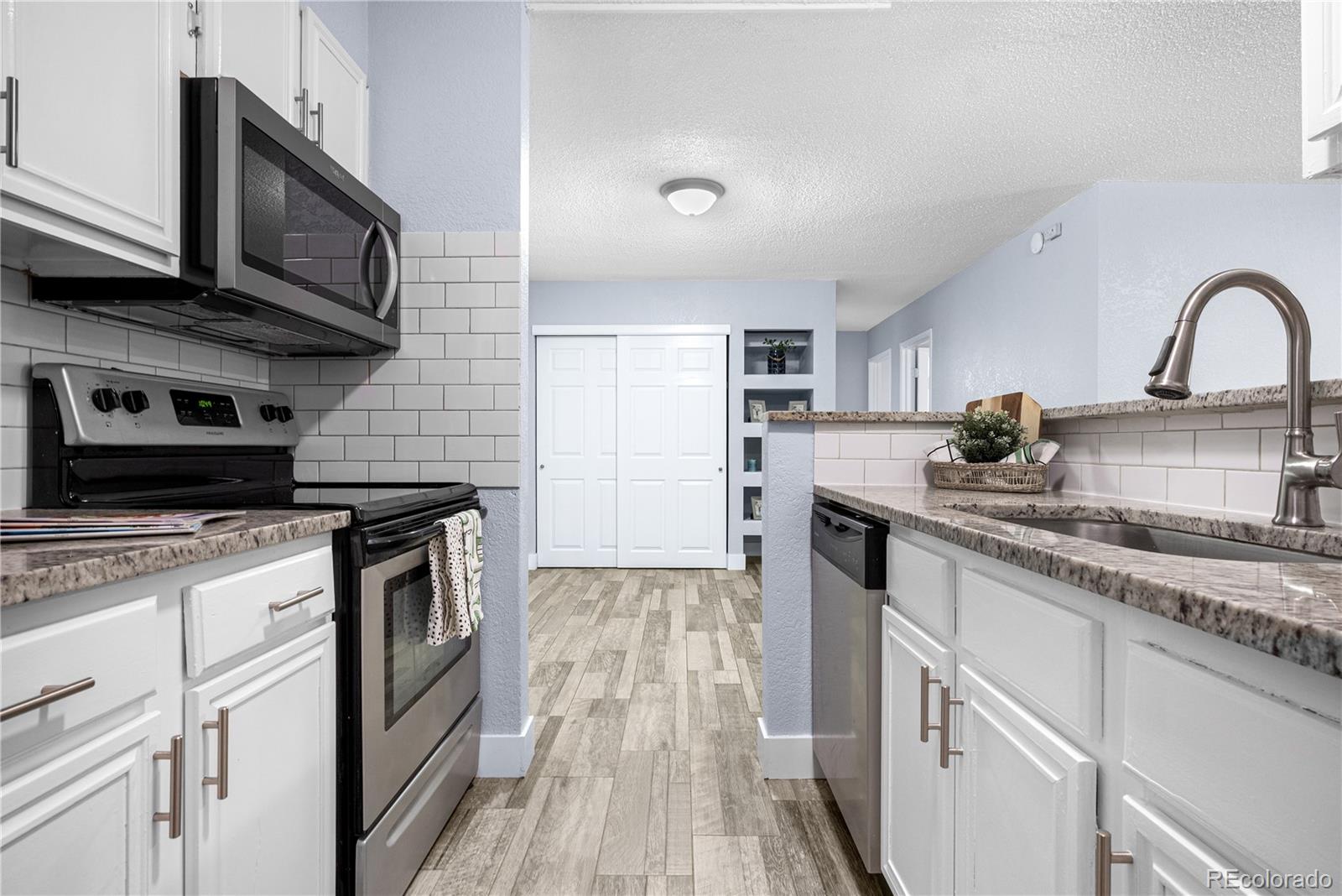 2281 S Vaughn Way Aurora CO 80014