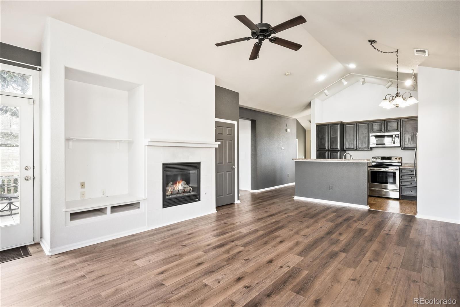 2240 S Vaughn Way Aurora CO 80014