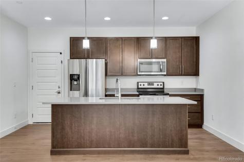 19570 E Sunset Circle Aurora CO 80015