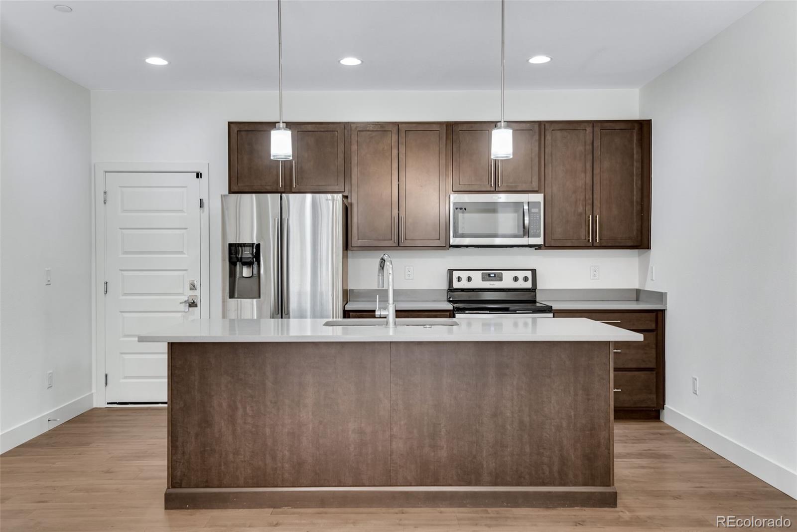19570 E Sunset Circle Aurora CO 80015