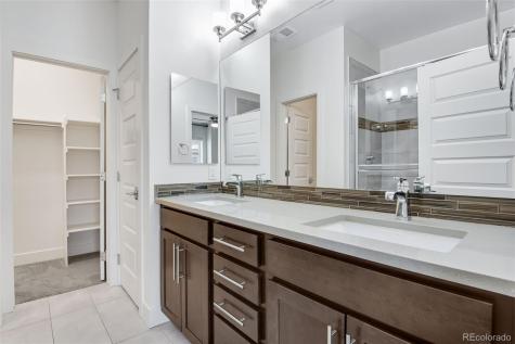 19570 E Sunset Circle Aurora CO 80015