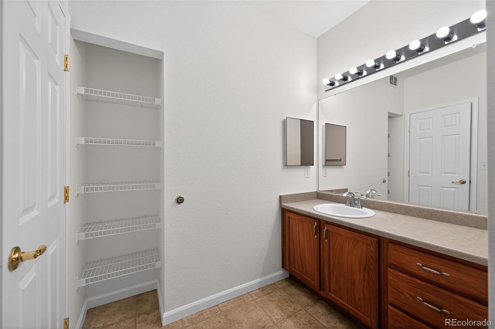 5733 N Gibralter Way Aurora CO 80019