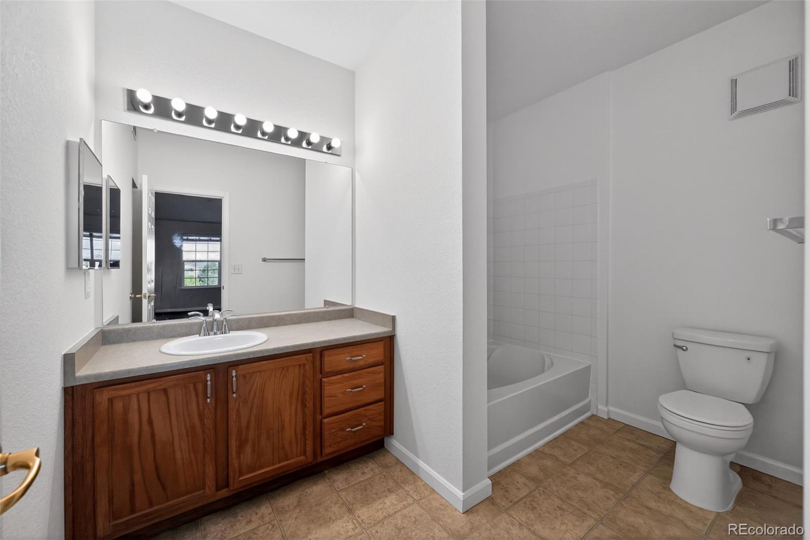 5733 N Gibralter Way Aurora CO 80019