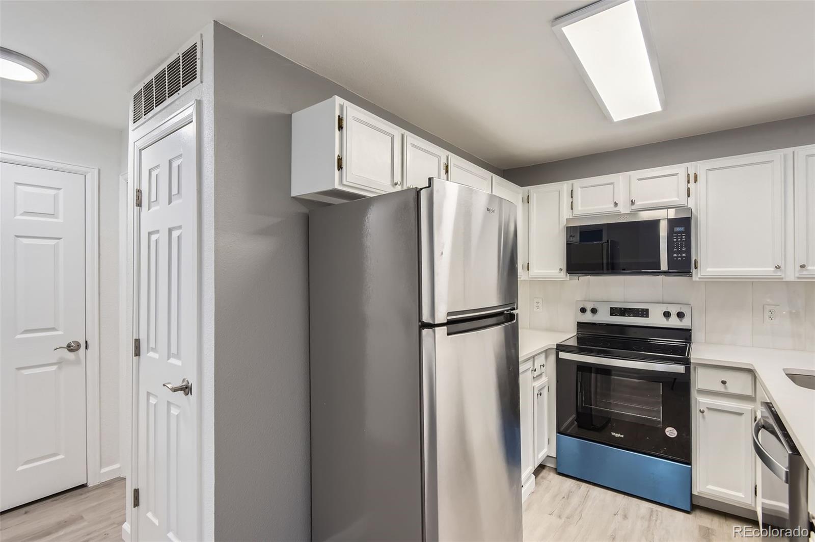932 S Dearborn Aurora CO 80012