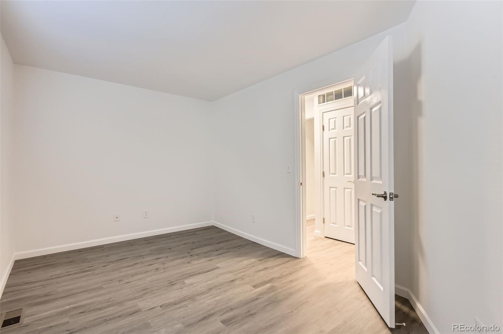 932 S Dearborn Aurora CO 80012