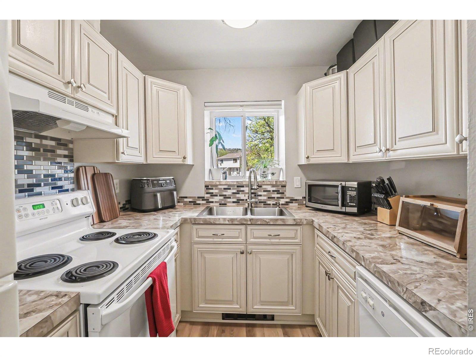 1906 Ross Court Fort Collins CO 80526