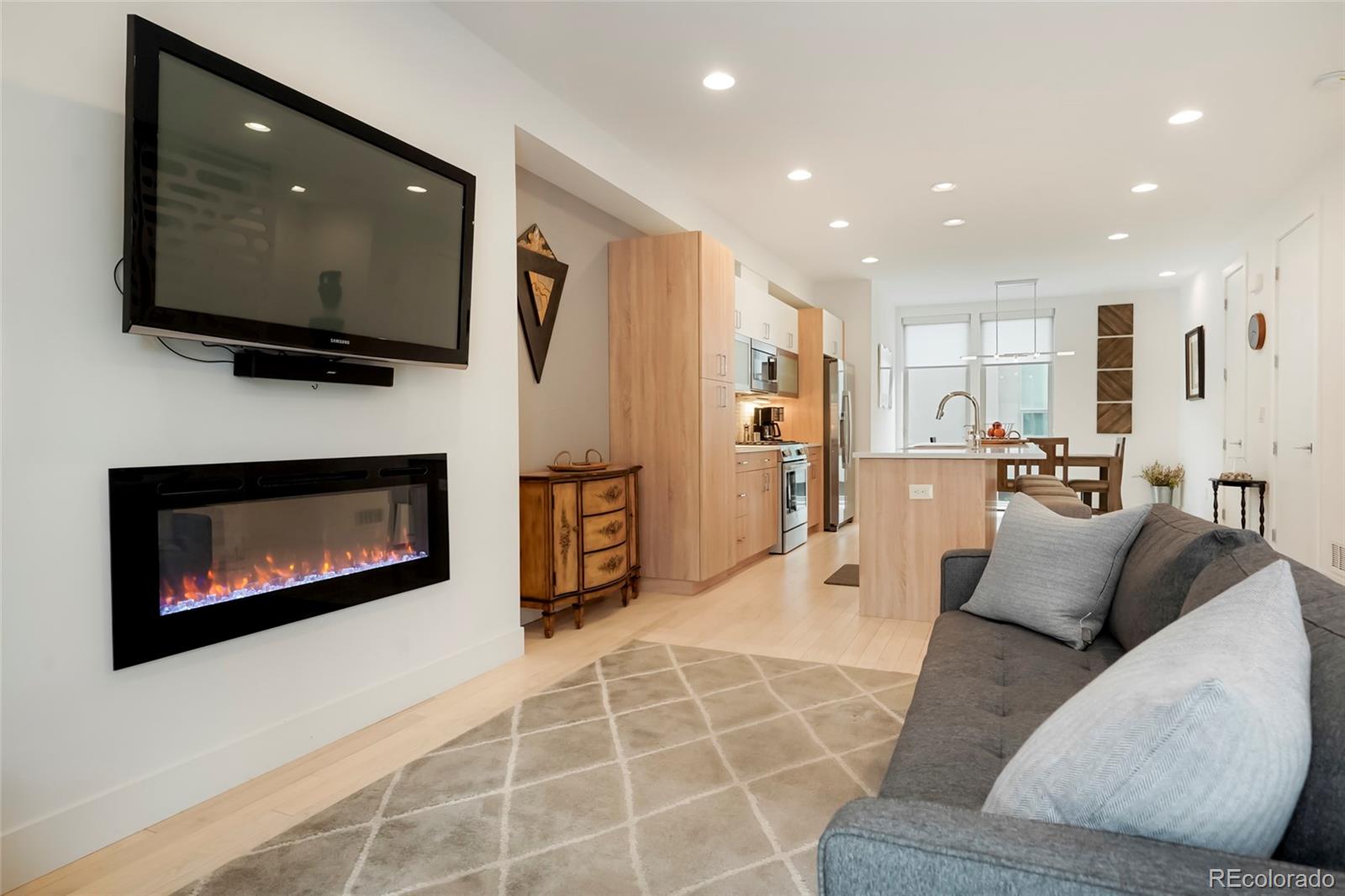 879 Delaware Street Denver CO 80204