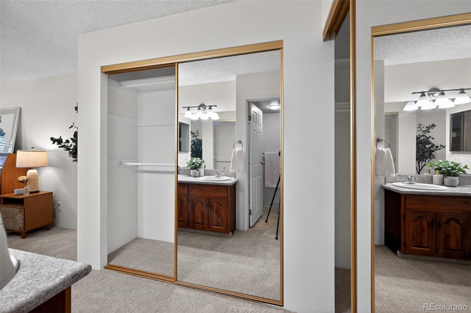 2868 S Heather Gardens Way Aurora CO 80014