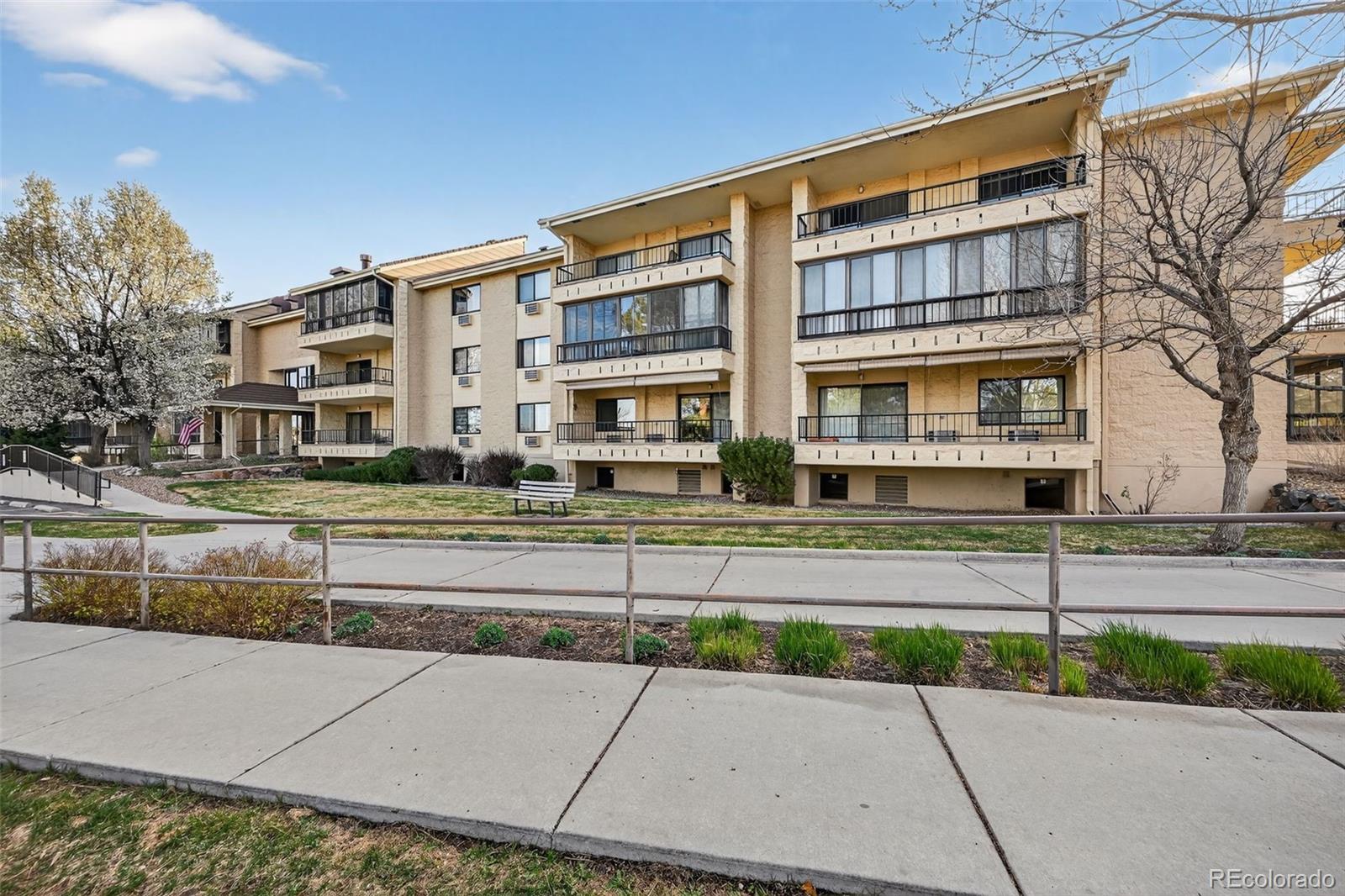 2868 S Heather Gardens Way Aurora CO 80014