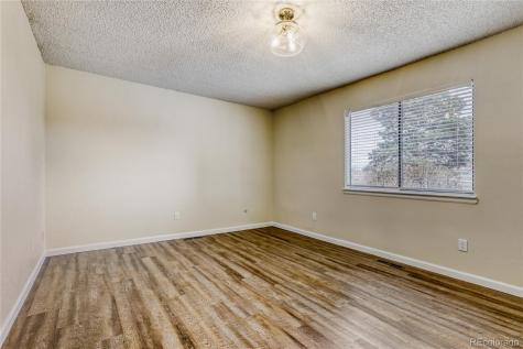 204 S Eagle Circle Aurora CO 80012