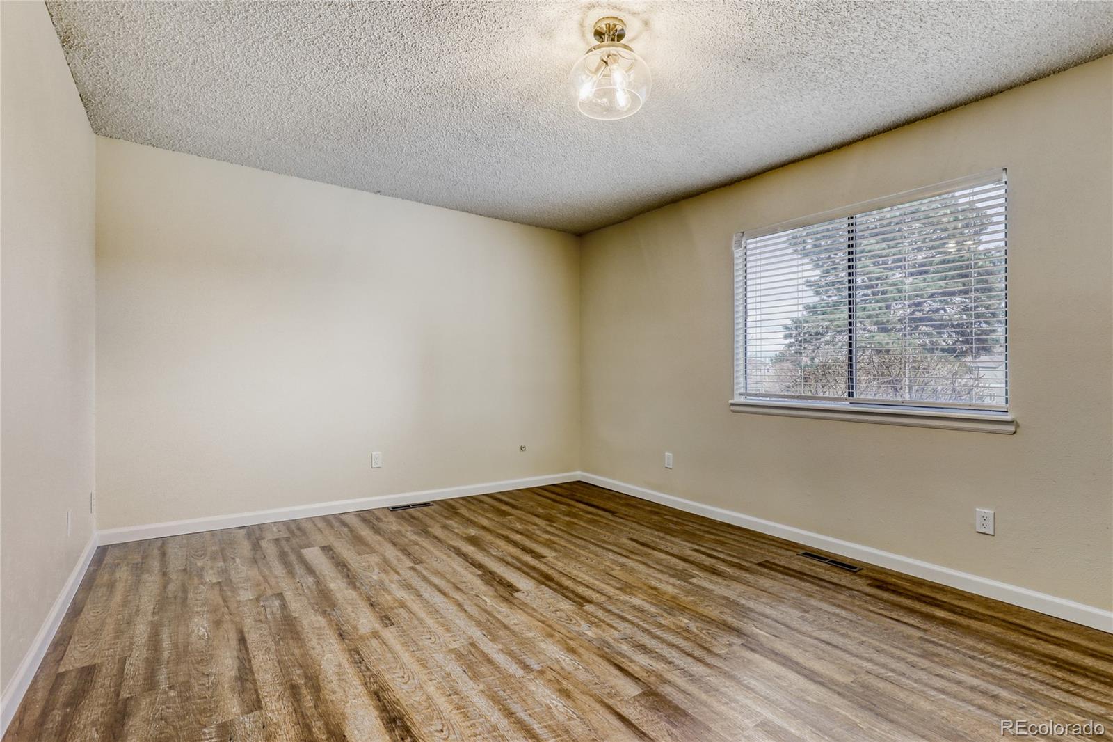 204 S Eagle Circle Aurora CO 80012