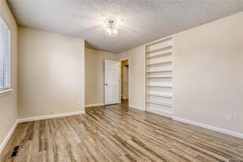 204 S Eagle Circle Aurora CO 80012