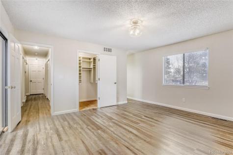 204 S Eagle Circle Aurora CO 80012