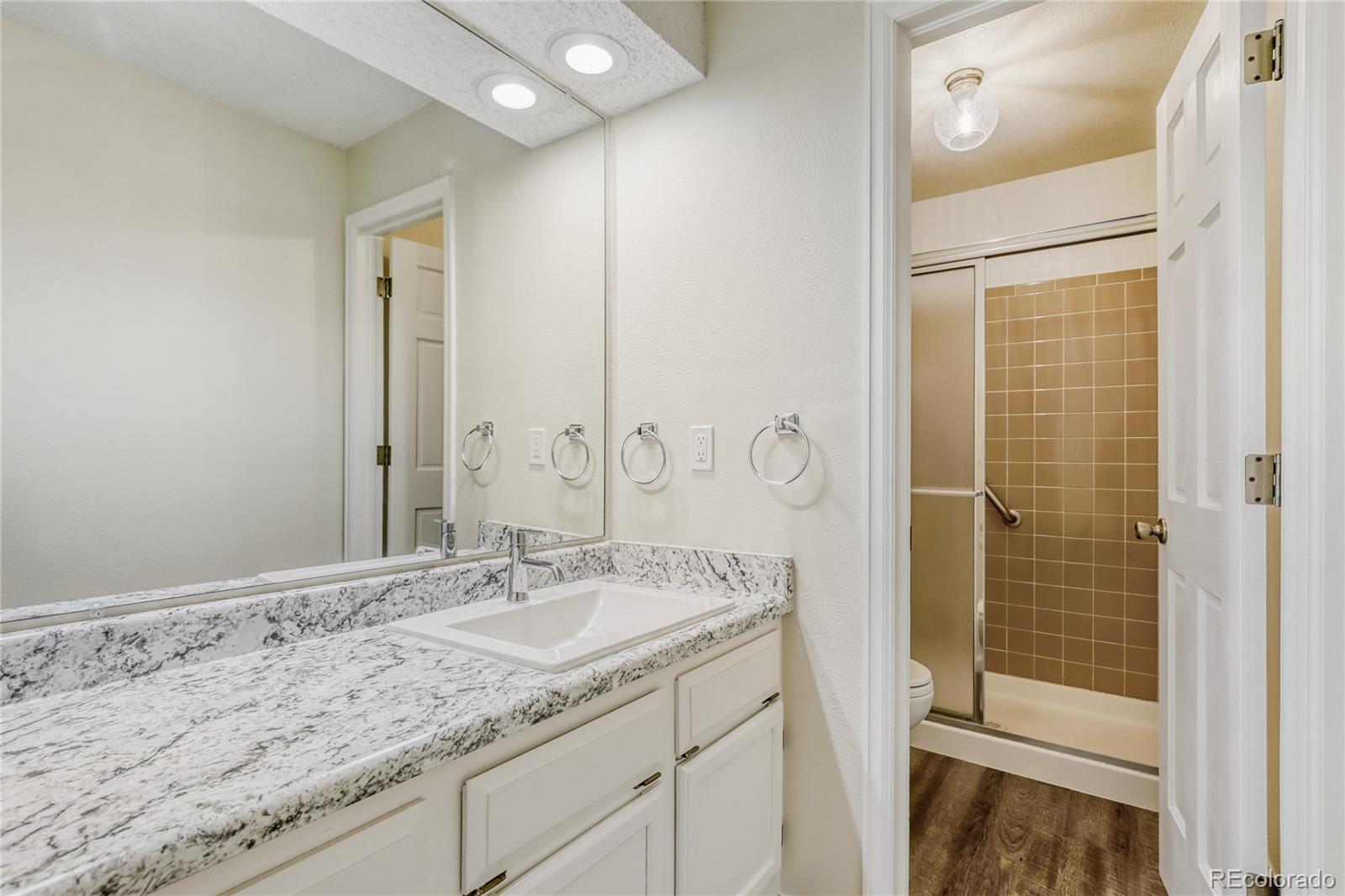 204 S Eagle Circle Aurora CO 80012