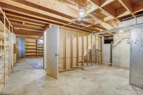 204 S Eagle Circle Aurora CO 80012